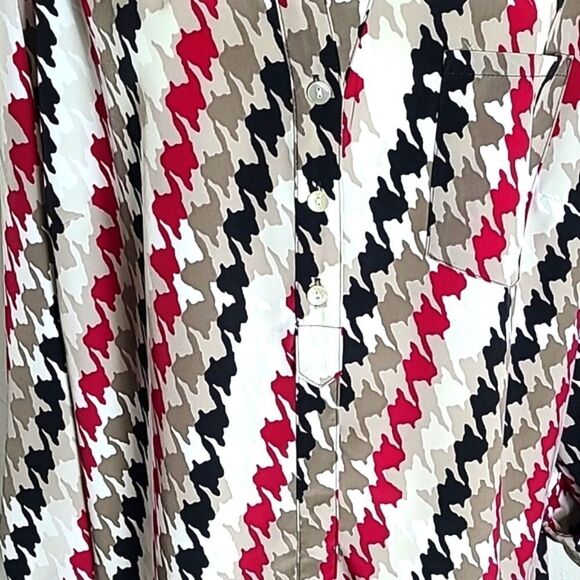 Style & Co Rose, Black,    White & Gray Printed Buttondown Blouse, Size 2X - Picture 4 of 10